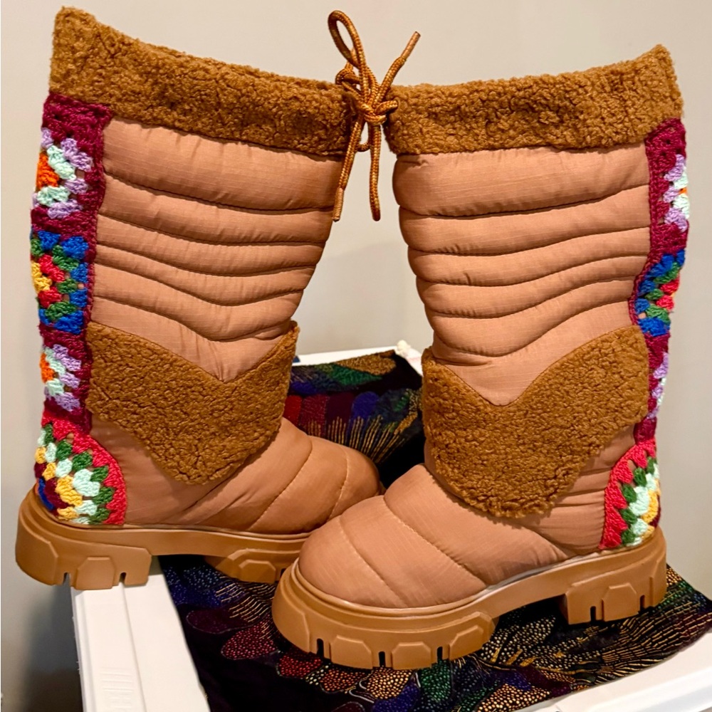 FARM Rio Tan Quilted Crochet Patchwork Puffy Winter Boots - Picture 7 of 16